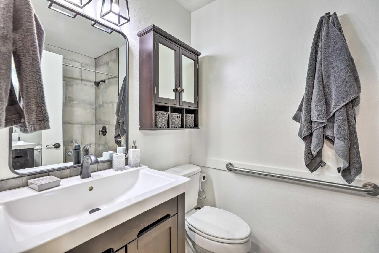 Renovated Chandler Townhome Walk To Downtown Экстерьер фото